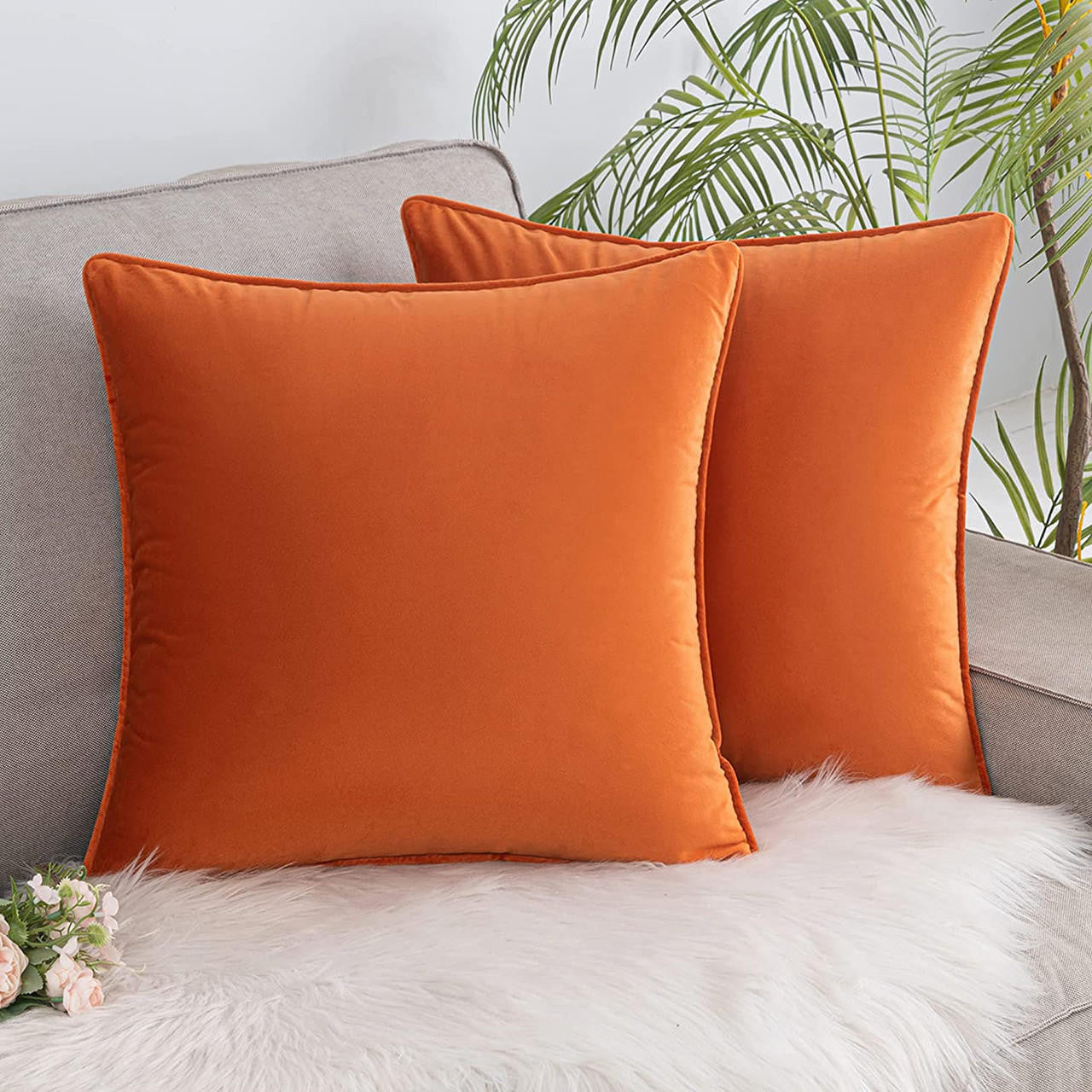 Set of 2 Cushions with Velvet Covers Included - 45x45 cm
