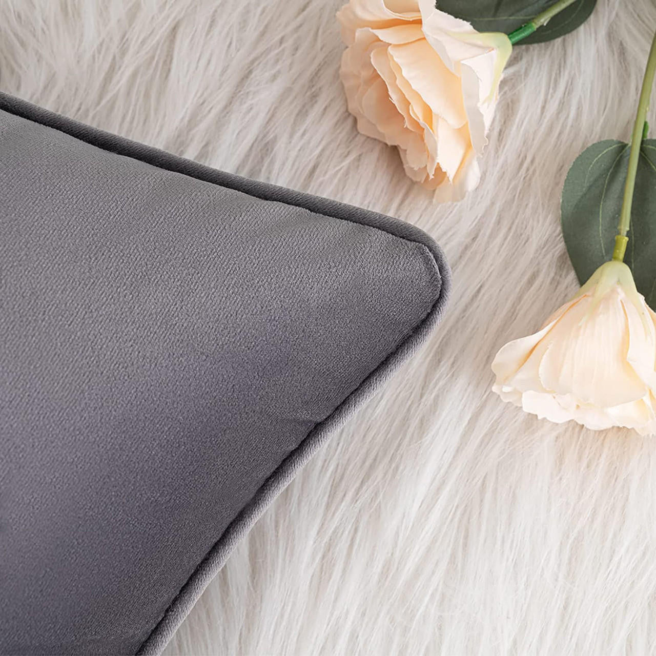 Set of 2 Cushions with Velvet Covers Included - 45x45 cm