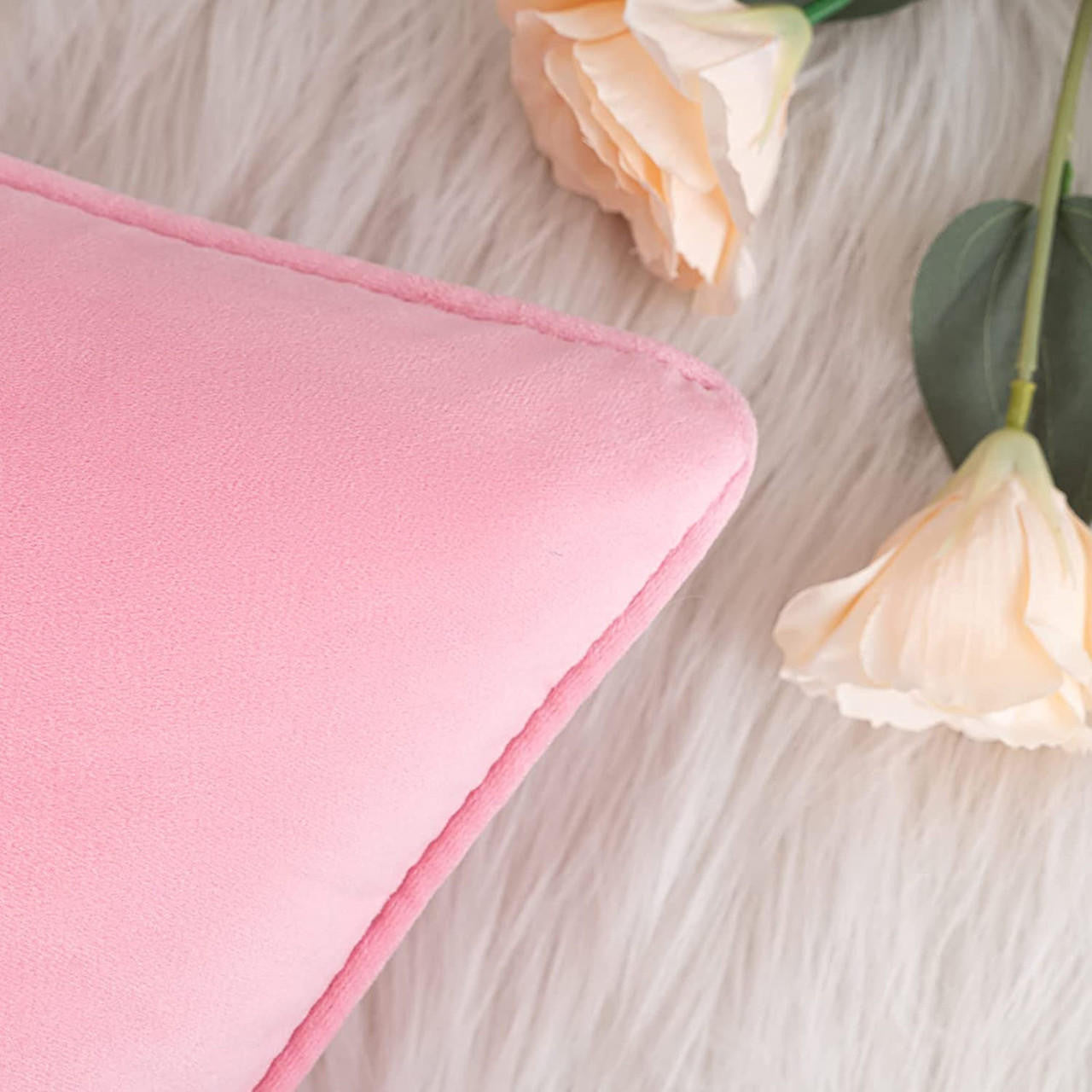 Set of 2 Cushions with Velvet Covers Included - 45x45 cm